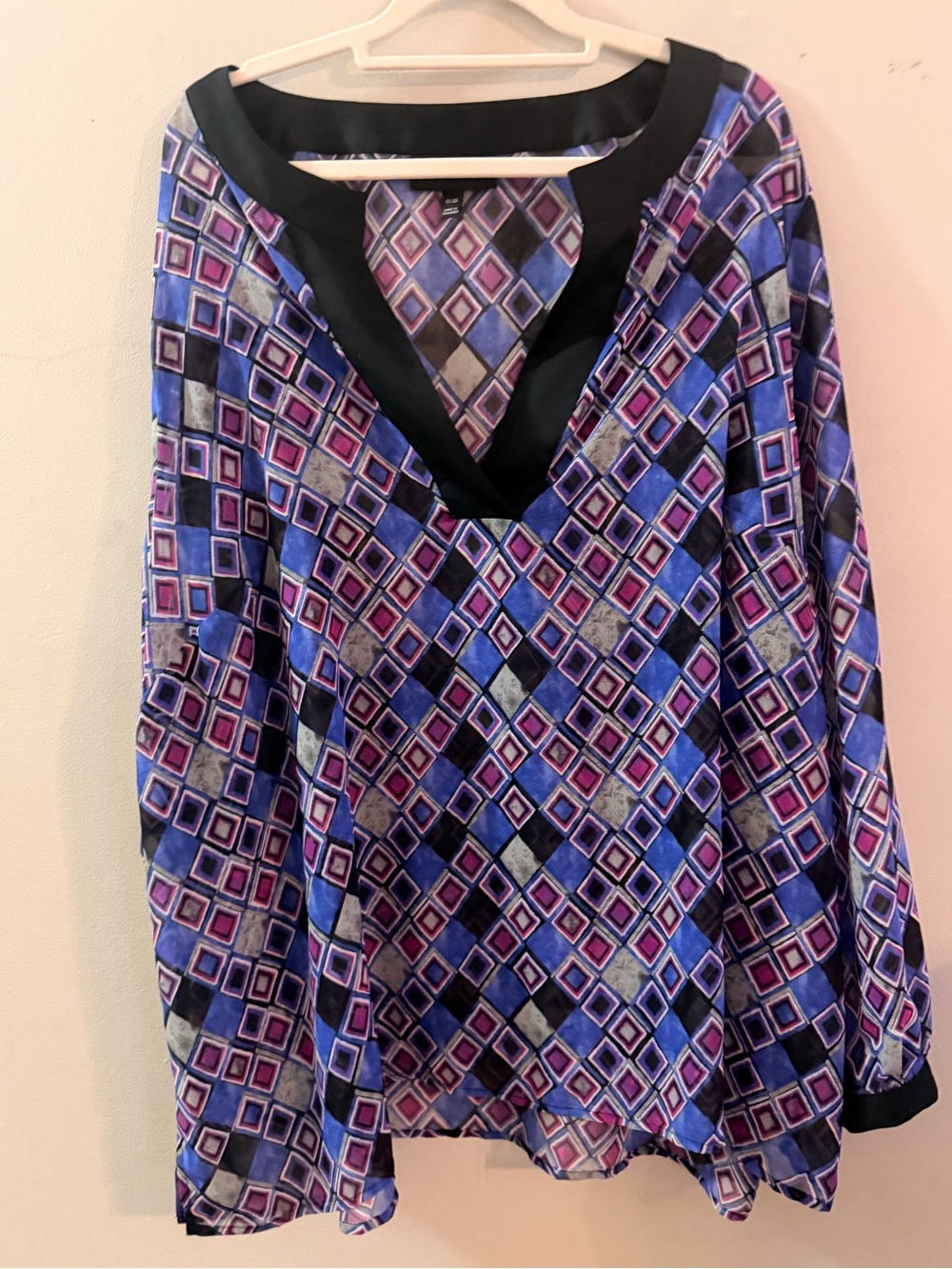 Lane Bryant 18/20 Print V-Neck Women's Blouse in Blue and Purple